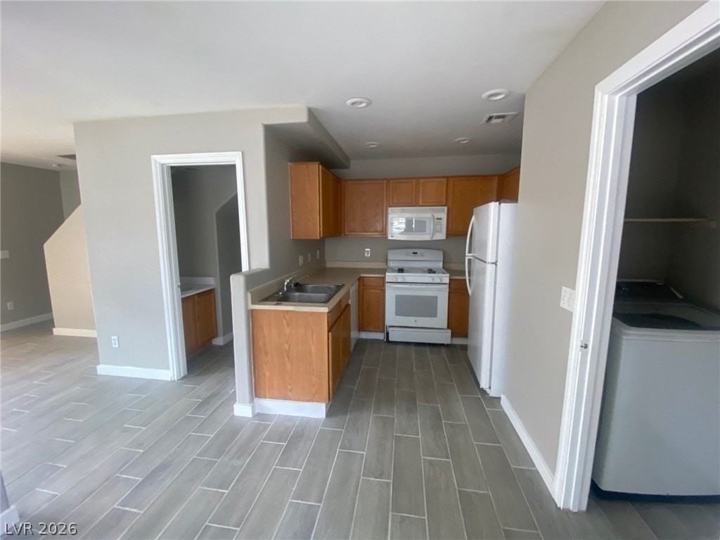 3269 Cheyenne Gardens Way - Photo 5 of 13