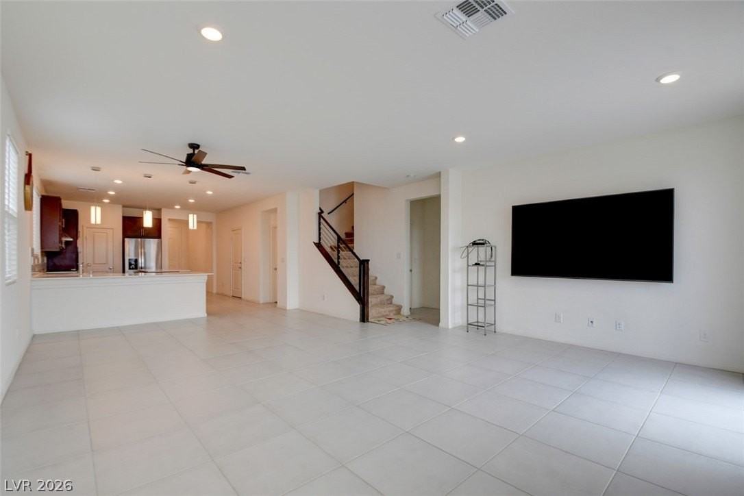 6841 Toll Mountain St - Photo 6 of 20