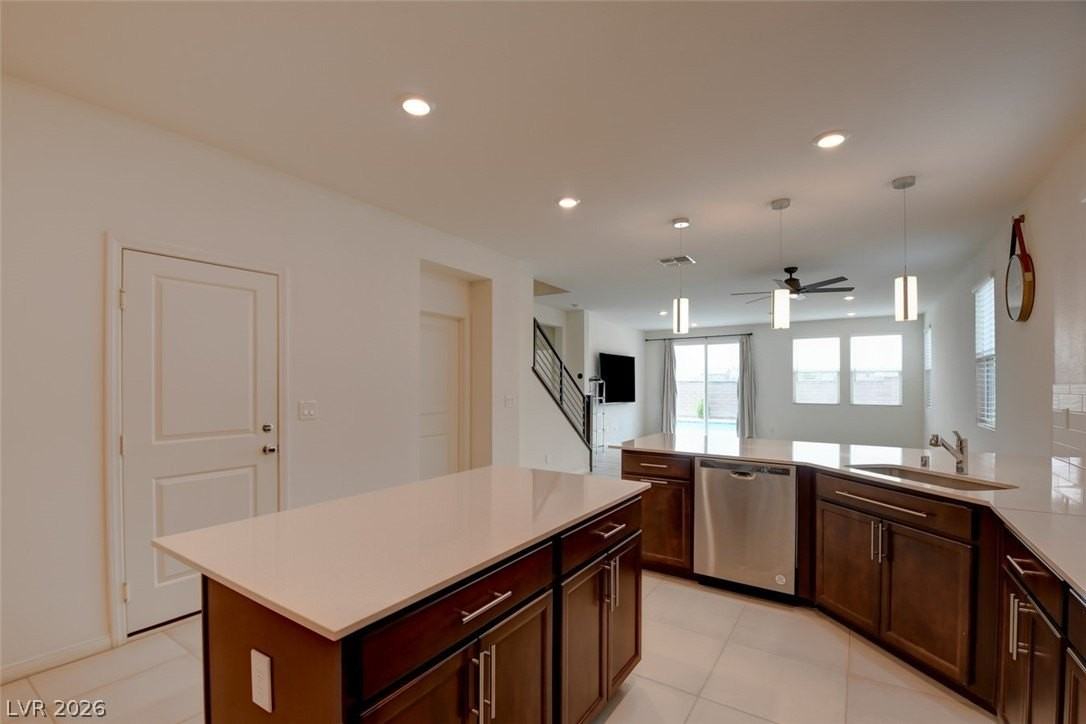 6841 Toll Mountain St - Photo 7 of 20