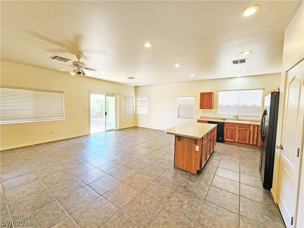 5434 E Cansano St - Photo 4 of 27