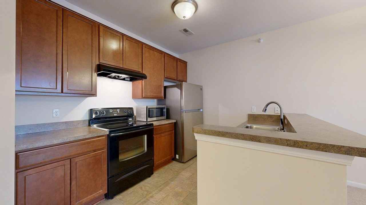 1014 W Summerfield Glen Cir - Photo 3 of 17