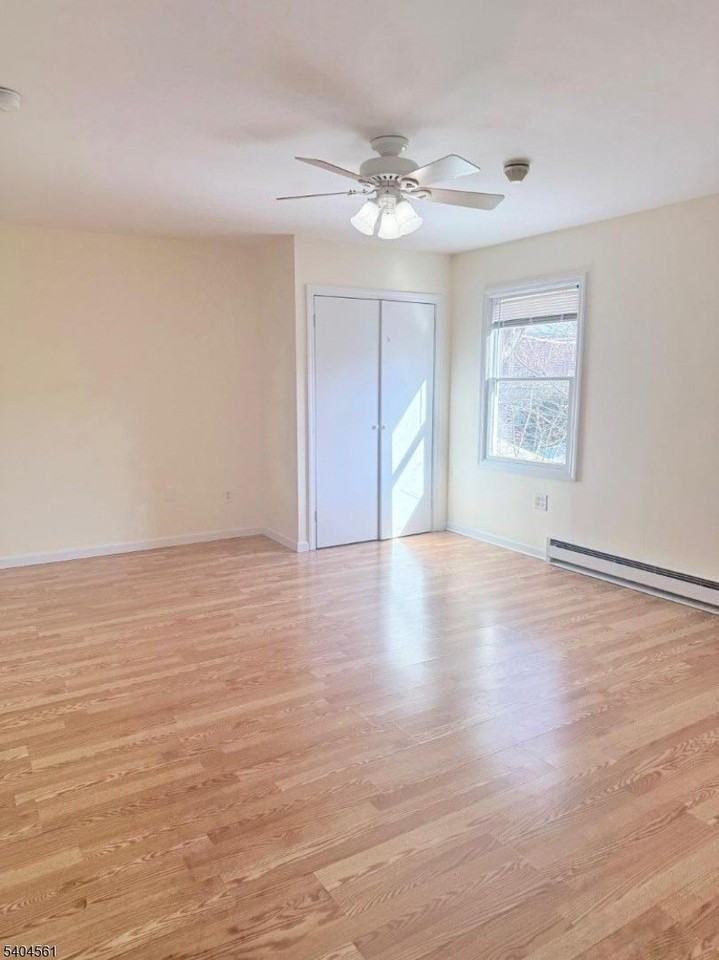 416 Broad St - Photo 3 of 5