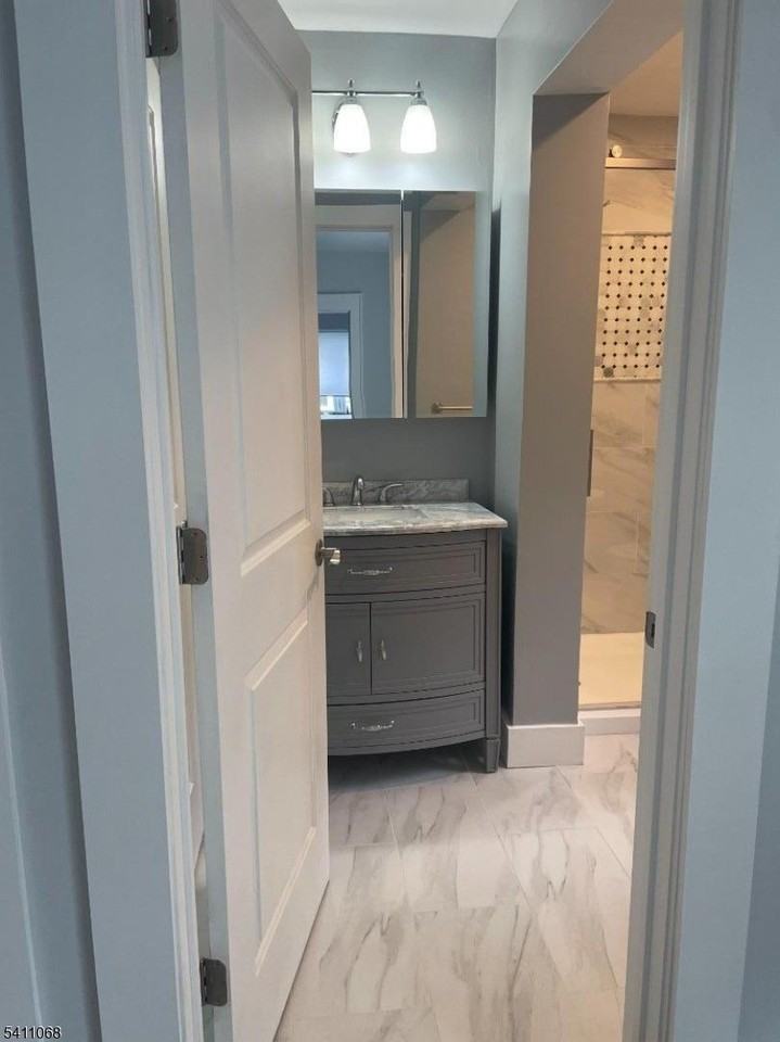 897 Springfield Ave - Photo 6 of 14