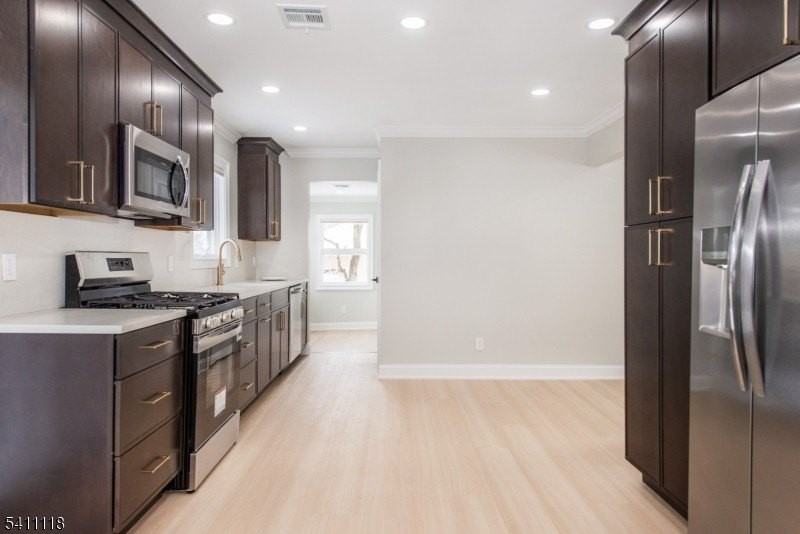 82 Michael Dr - Photo 3 of 26