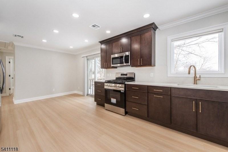 82 Michael Dr - Photo 5 of 26