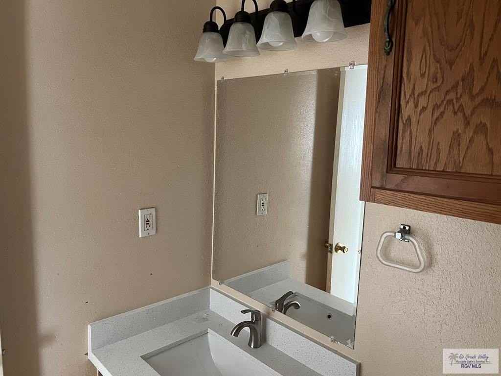 6652 Noble Pne - Photo 6 of 9