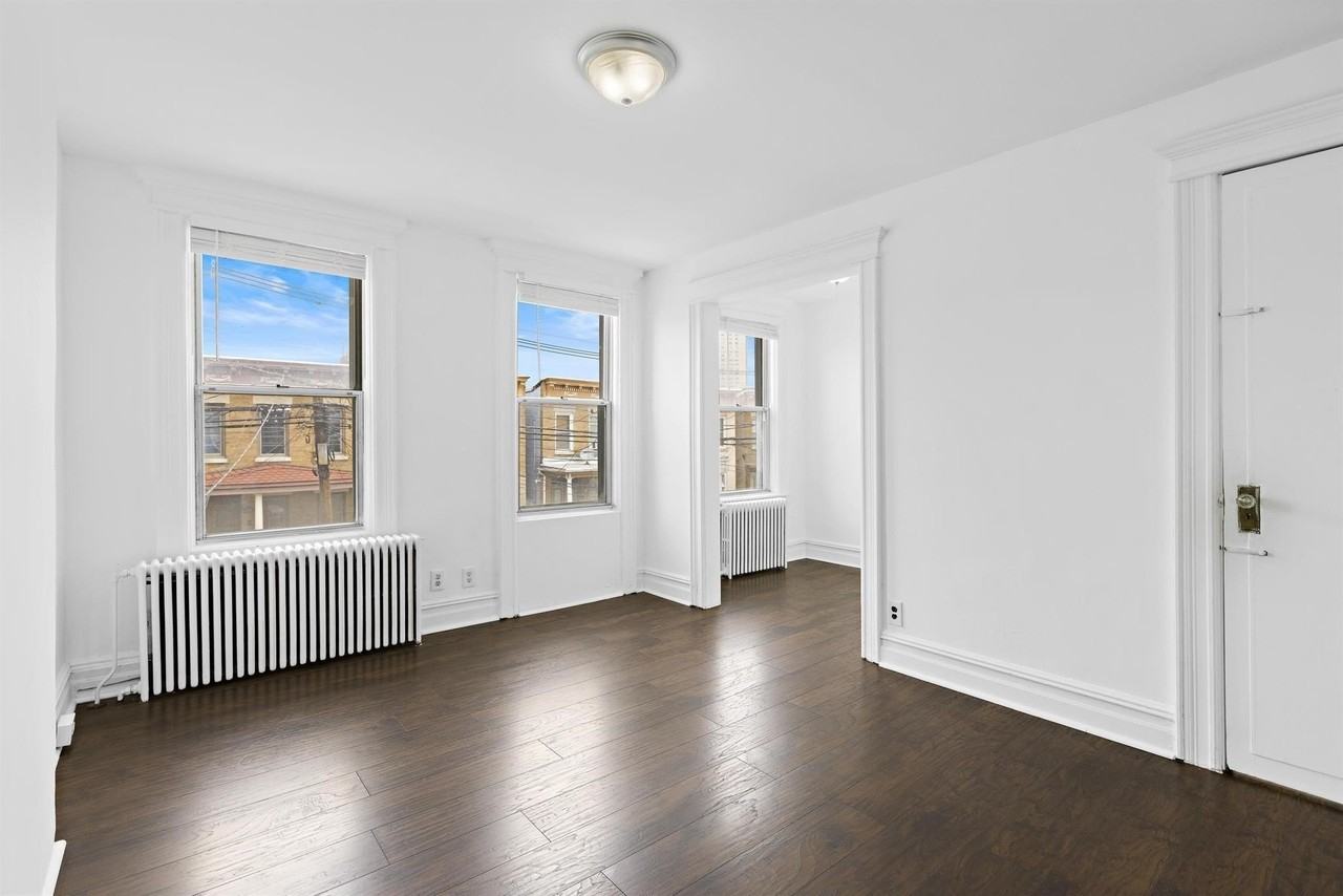 117 57th St #2 - Photo 5 of 8