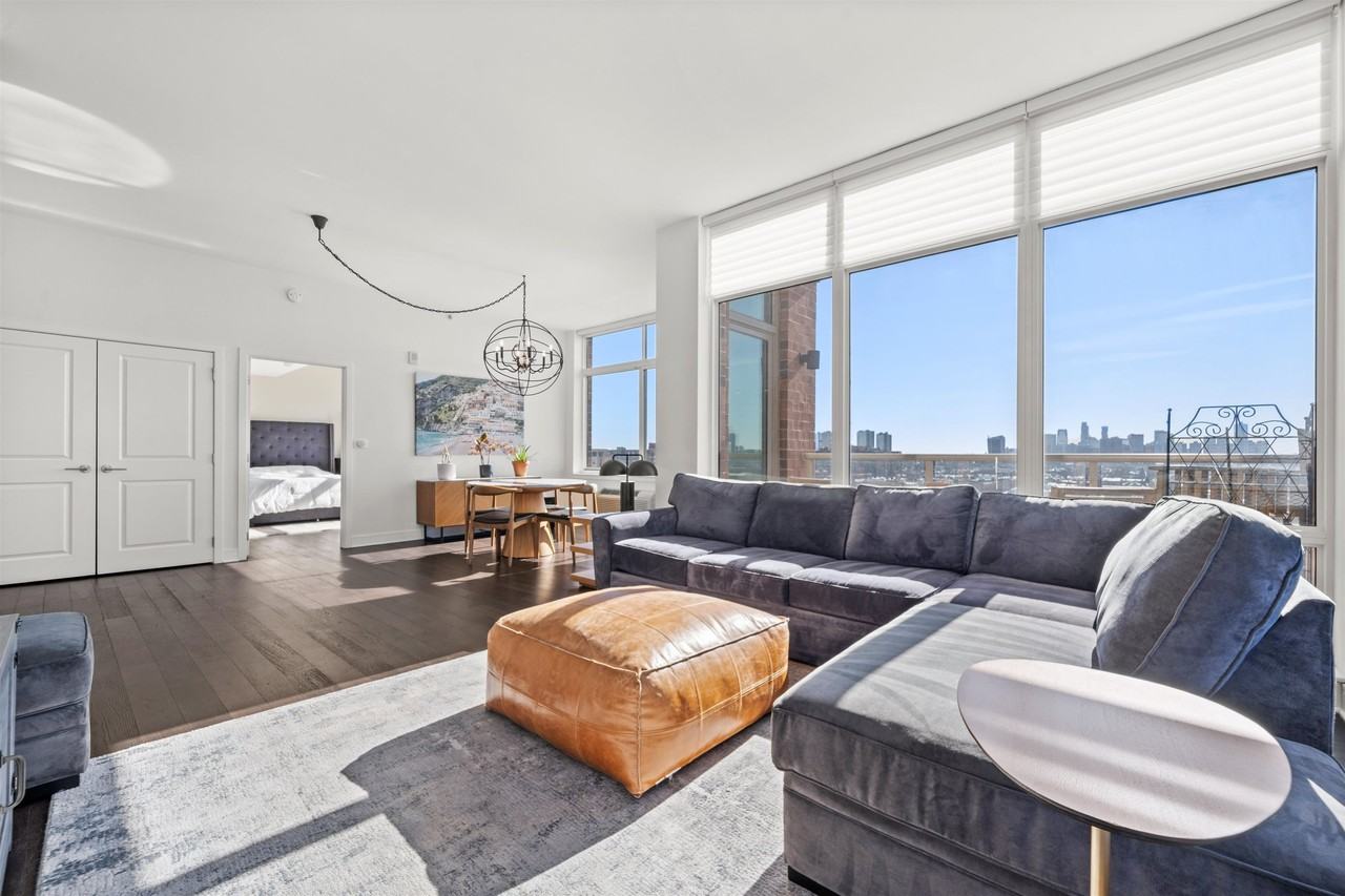 1450 Washington St - Photo 5 of 30