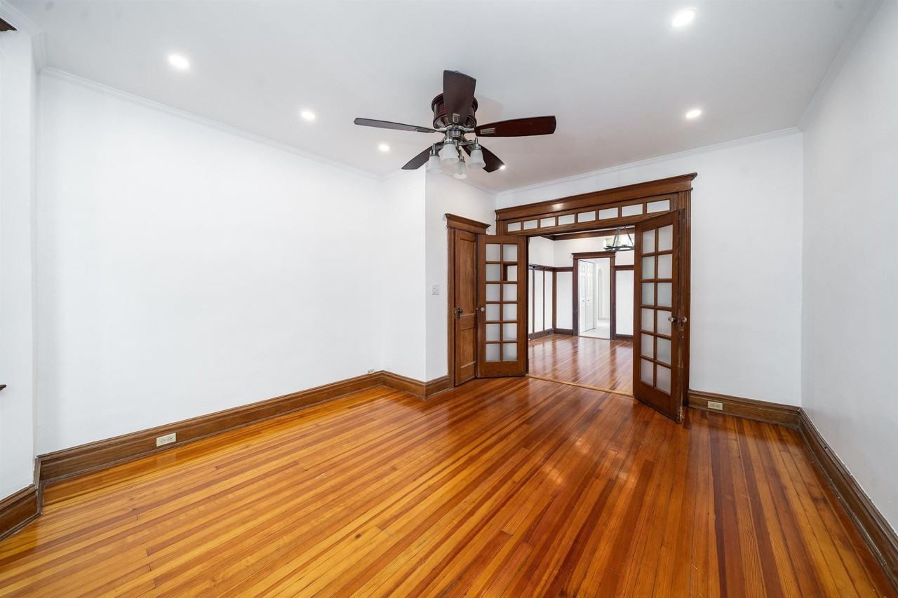 1142 89th St #2 - Photo 3 of 17