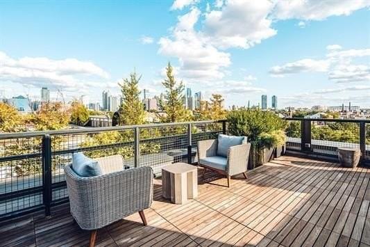 372 9th St #4A - Photo 3 of 22