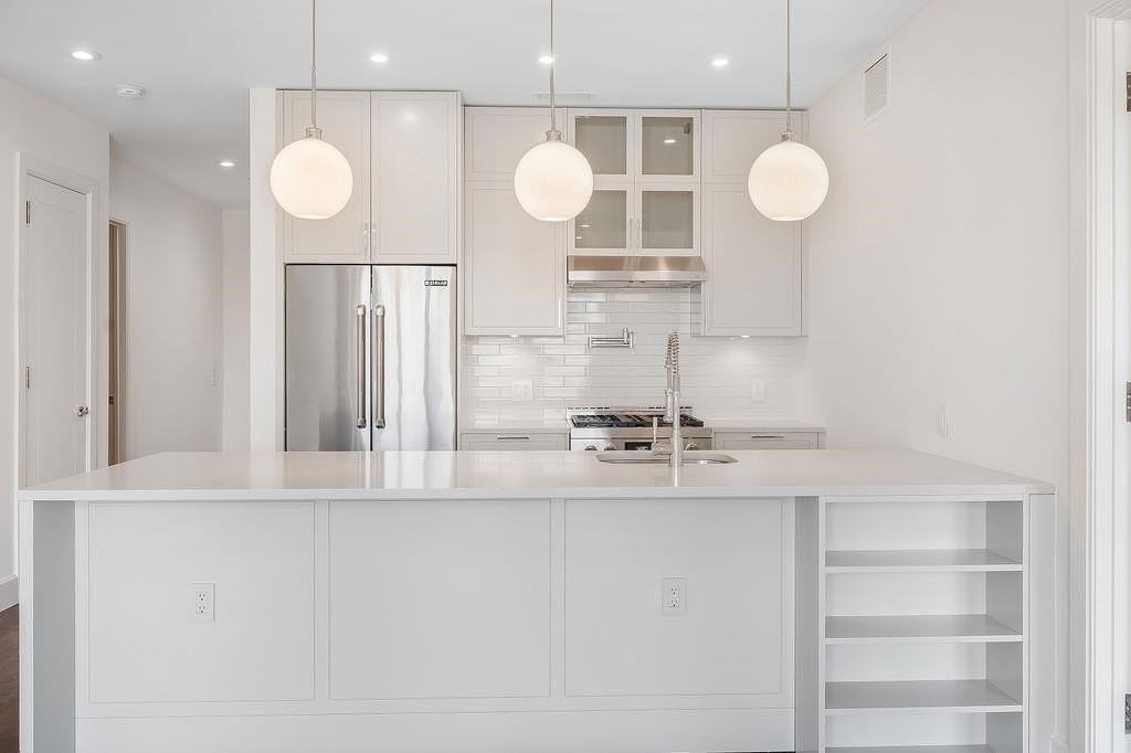 372 9th St #4A - Photo 6 of 22