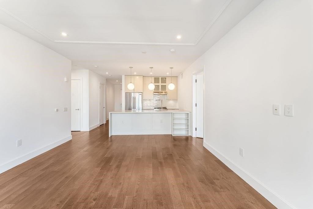 372 9th St #4A - Photo 7 of 22