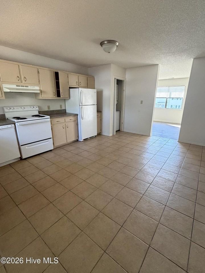 128 Cordell Cir - Photo 7 of 11