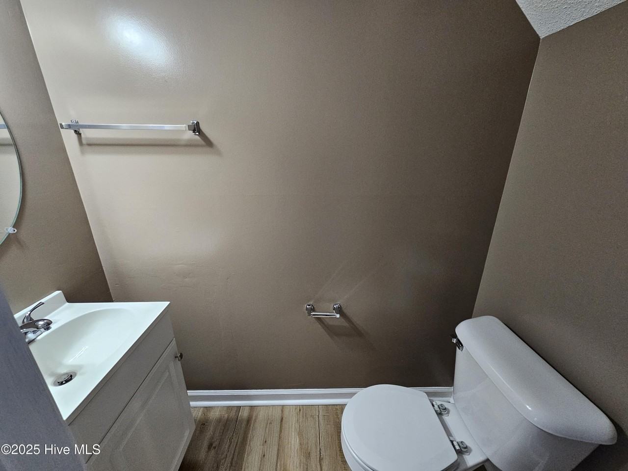 1202 Pueblo Dr - Photo 3 of 11