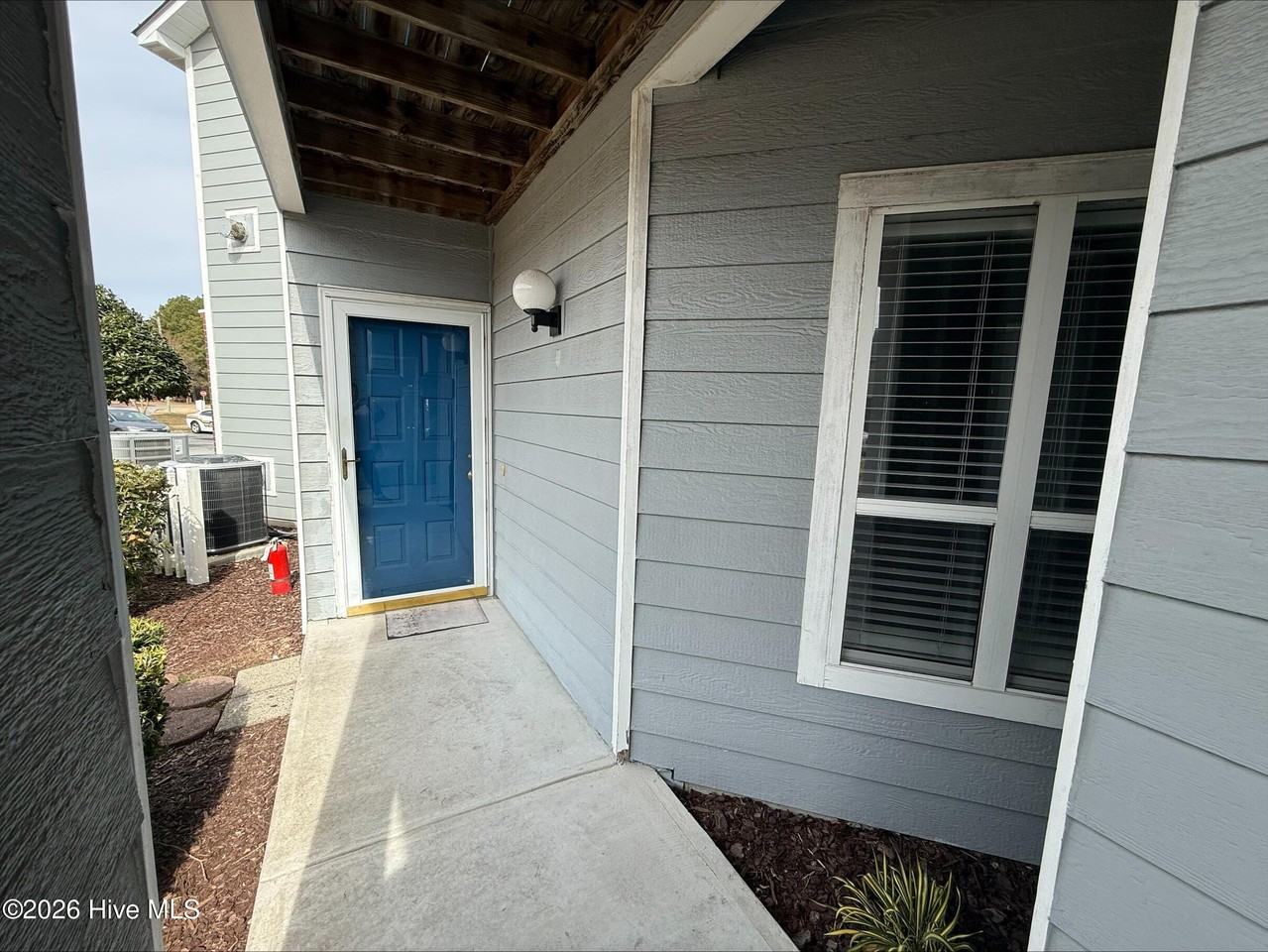 107 Breezewood Dr Apt A #A - Photo 2 of 10