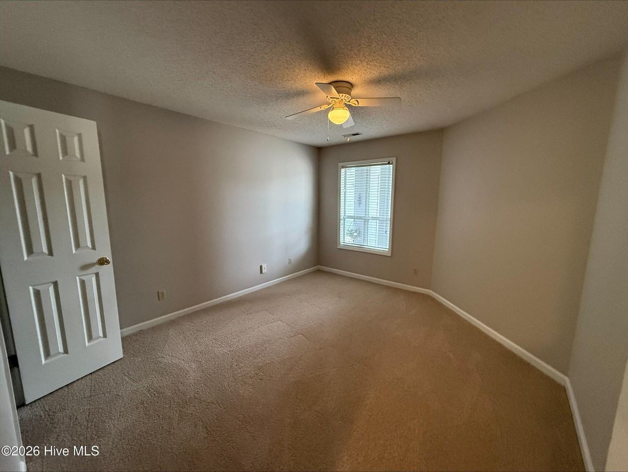 107 Breezewood Dr Apt A #A - Photo 5 of 10