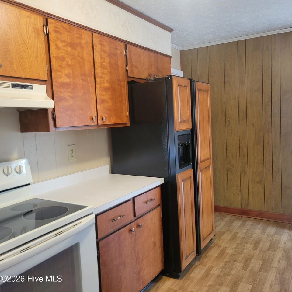 735 W Philadelphia Ave - Photo 6 of 33