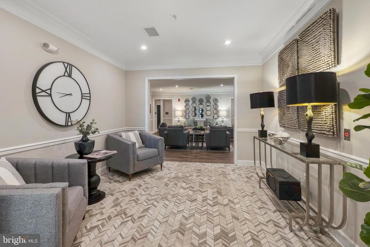 13210 Petrel St - Photo 3 of 36