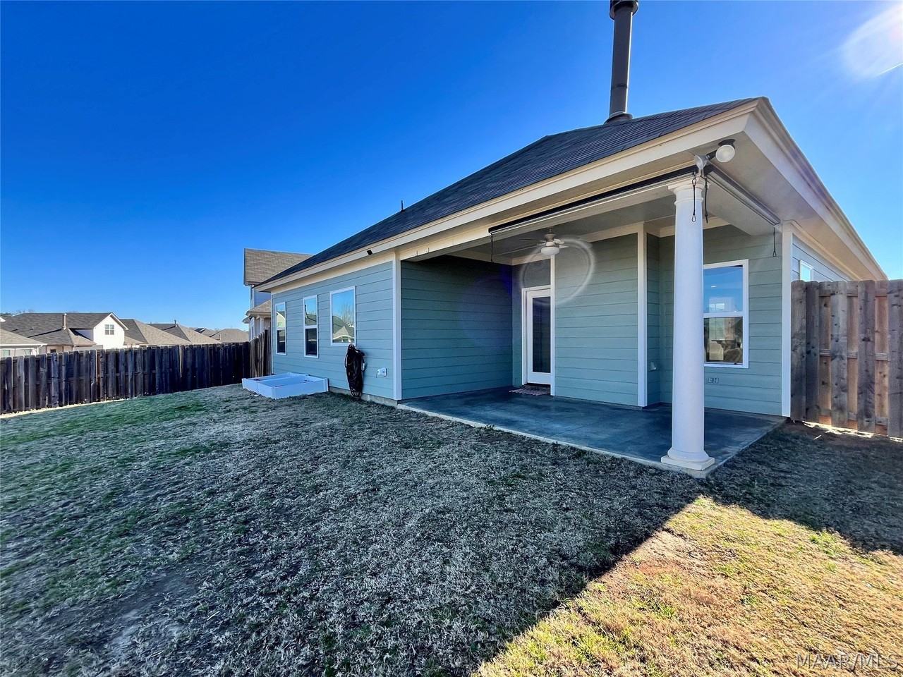 876 Hedgefield Way - Photo 7 of 50