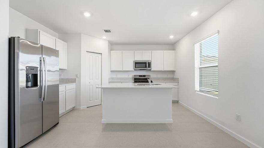 10761 Northwest Everbreeze Drive - Photo 3 of 8