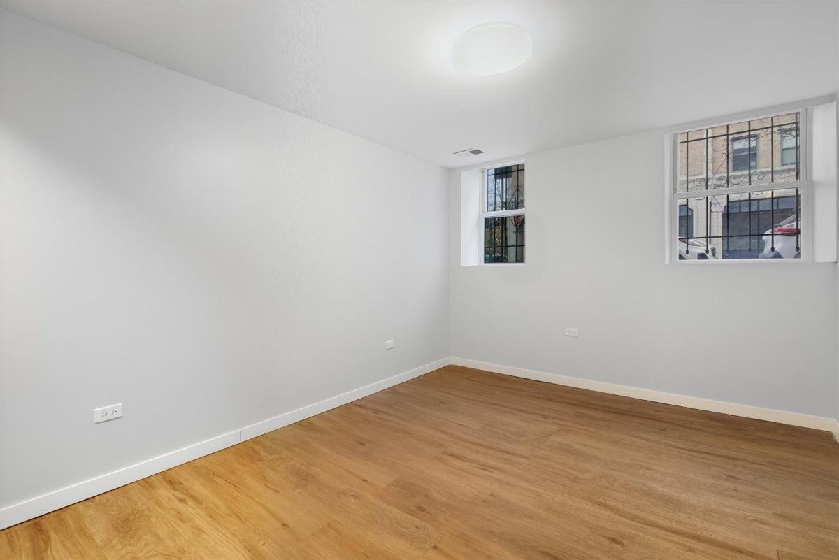 4701 N Racine Ave #111 - Photo 4 of 8