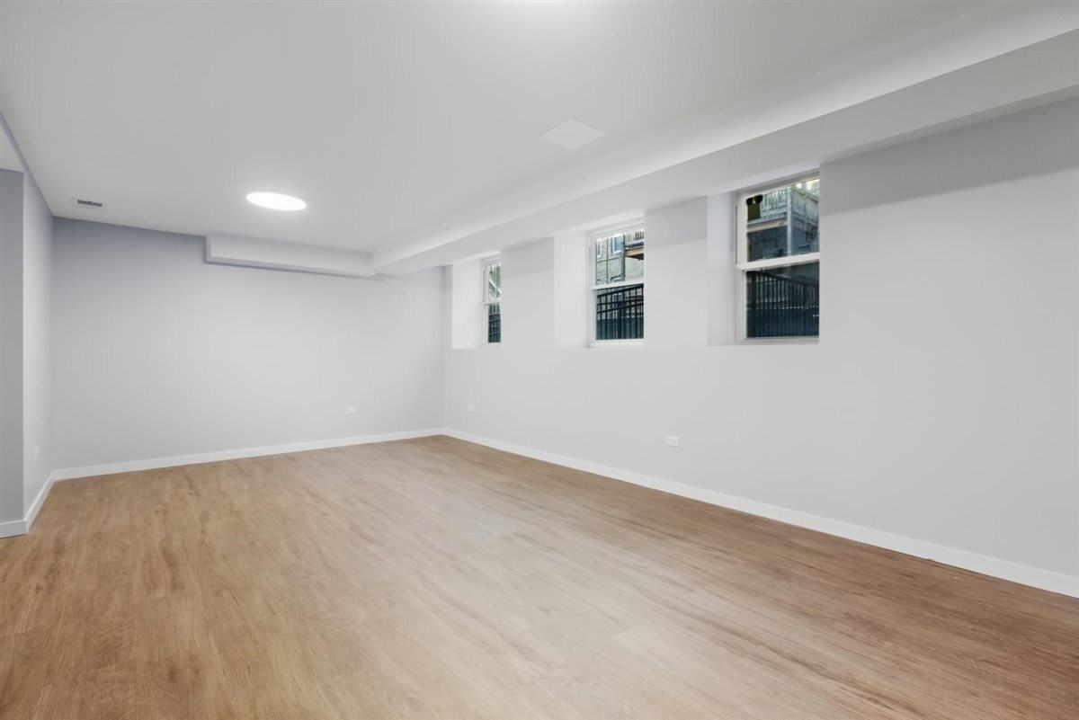 4701 N Racine Ave #111 - Photo 6 of 8