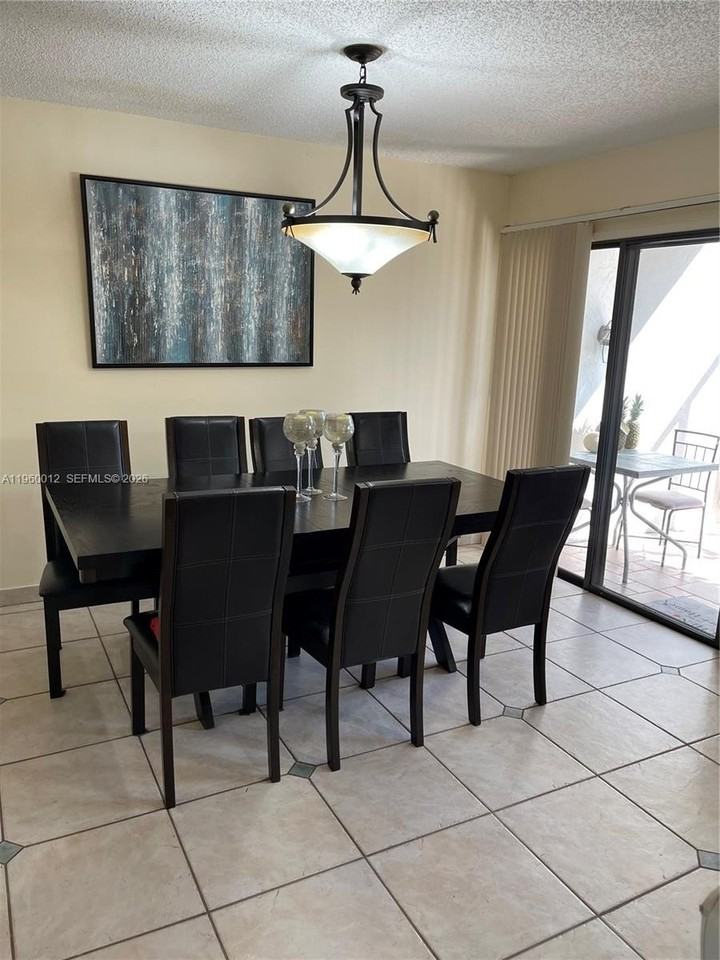 1422 Amanda St #1422 - Photo 7 of 40