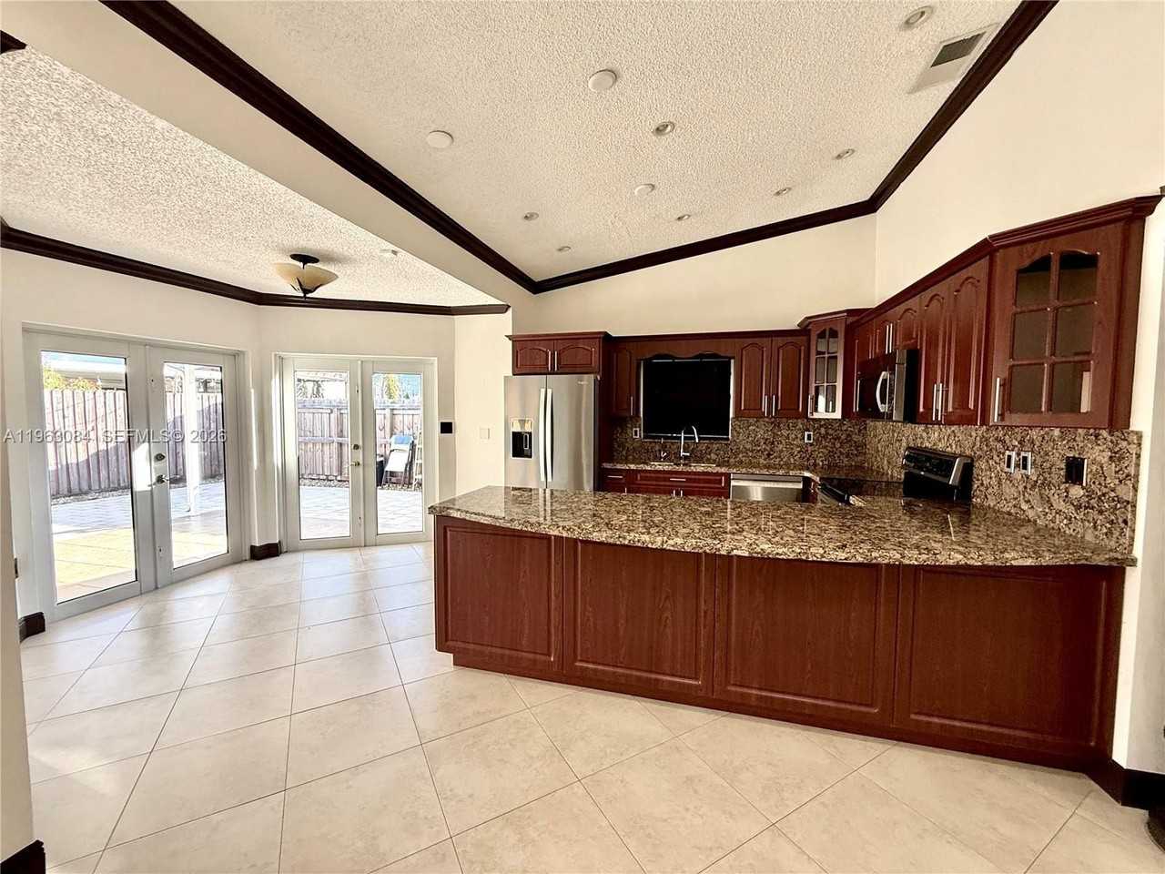 13781 Sw 158th Ter #0 - Photo 5 of 18