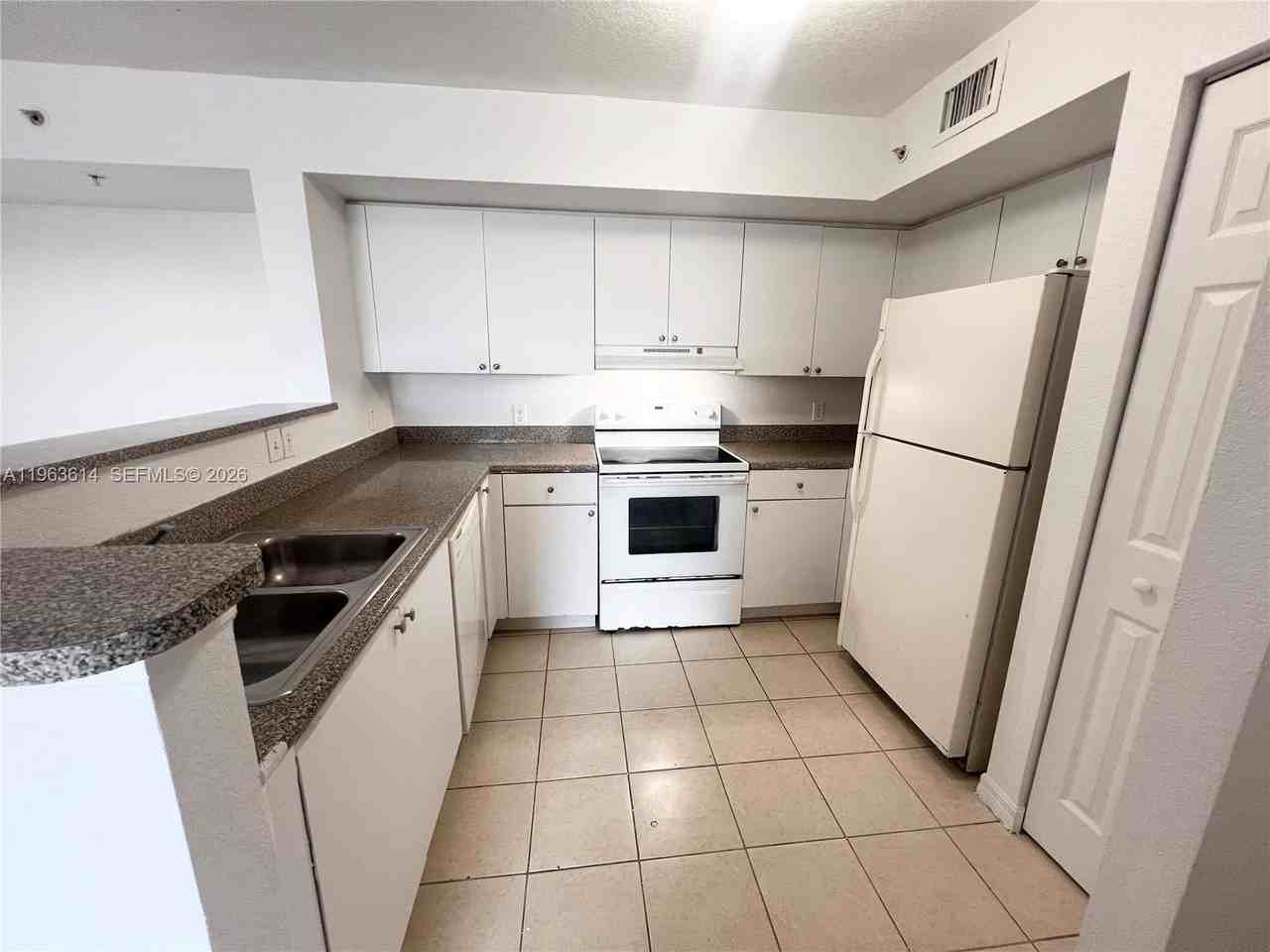 13800 Ne 3rd Ct #305 - Photo 5 of 13