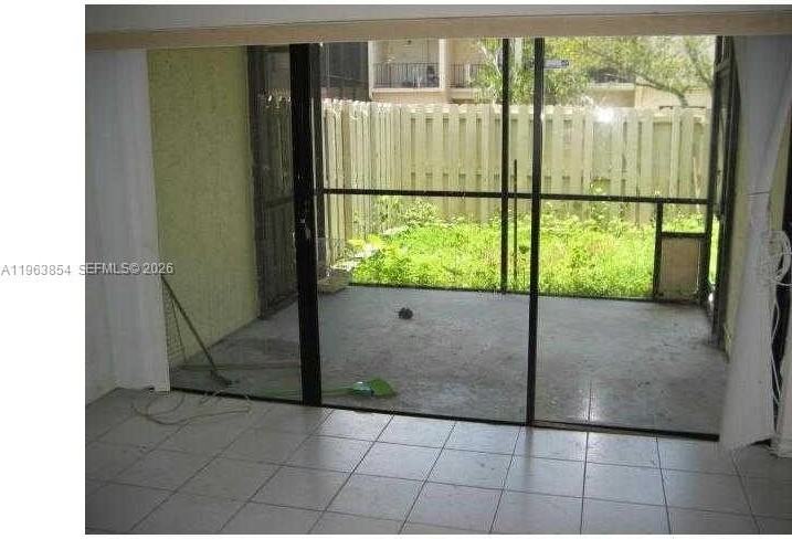 6512 Kendale Lakes Dr #903 - Photo 6 of 12