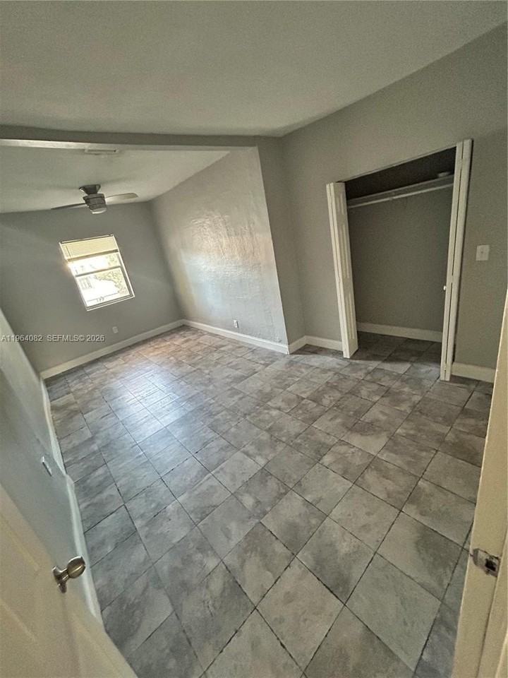 21 Nw 60th St - Photo 6 of 26