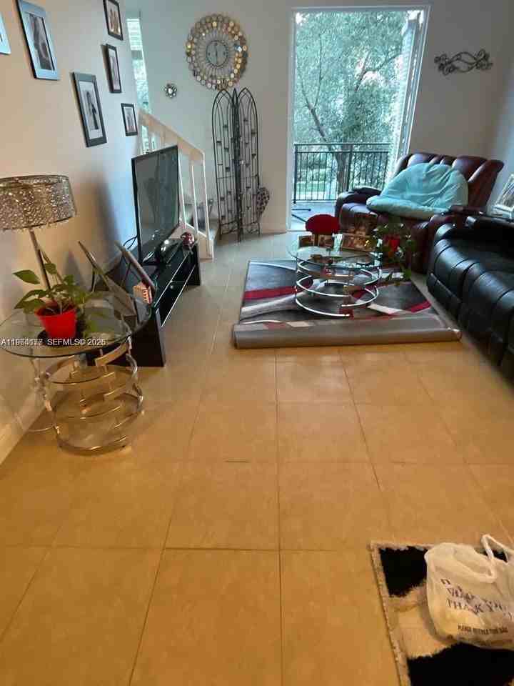 819 Sw 147th Ave #1405 - Photo 2 of 16