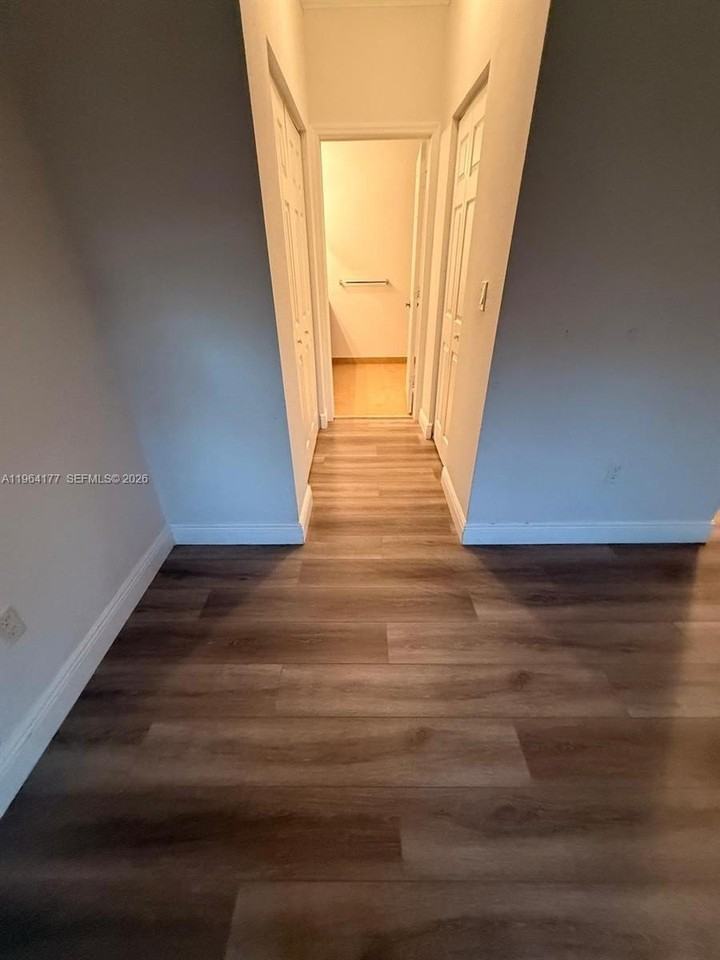 819 Sw 147th Ave #1405 - Photo 4 of 16