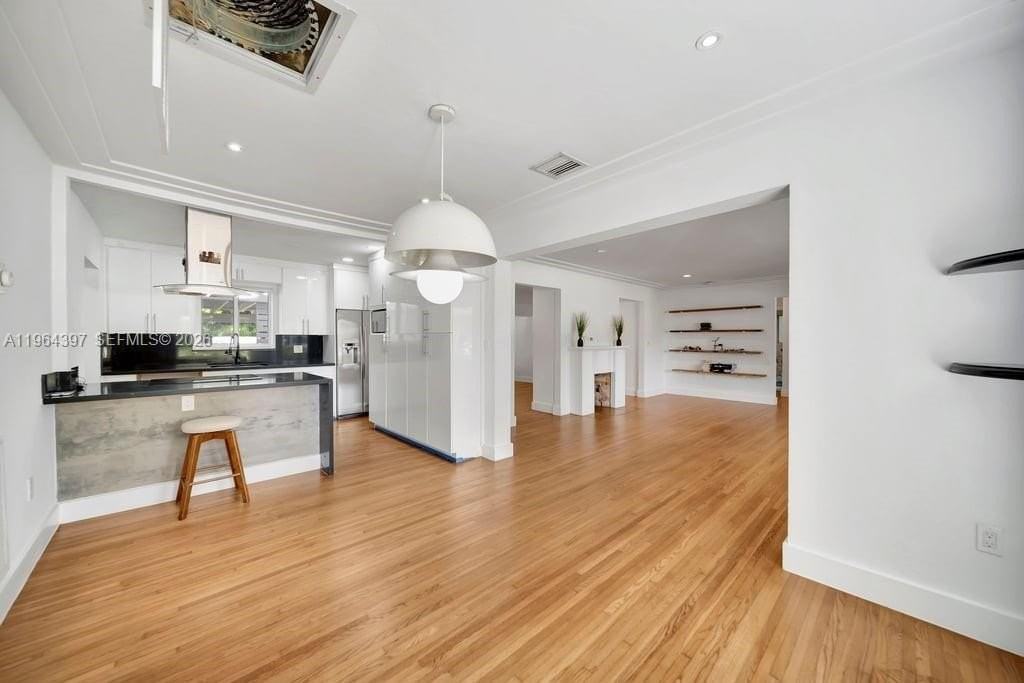 77 Ne 95th St - Photo 4 of 35