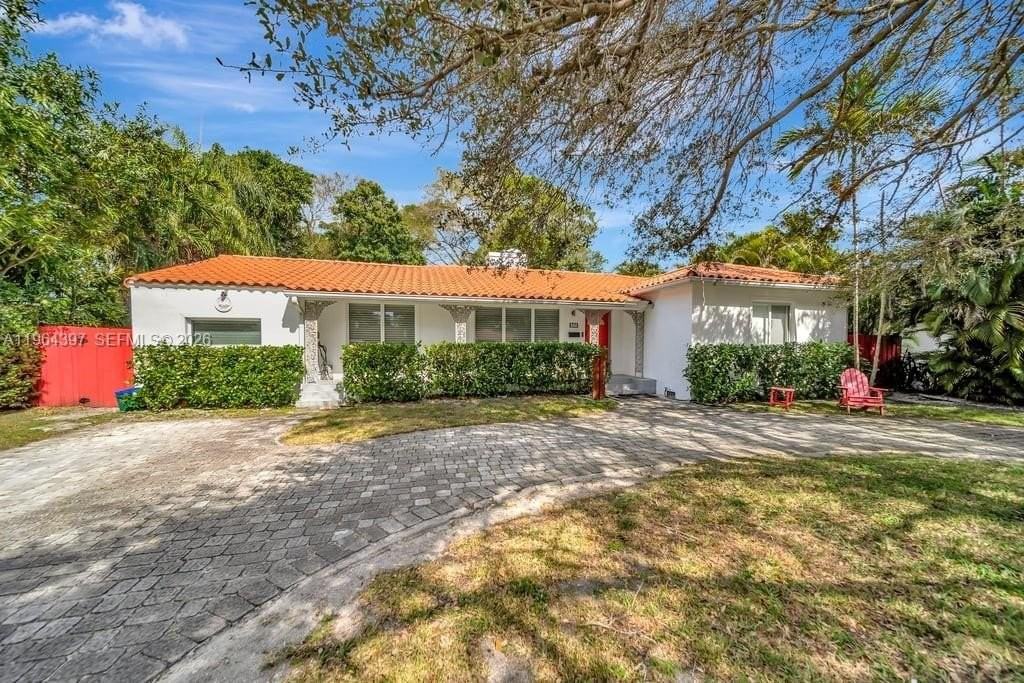 77 Ne 95th St - Photo 7 of 35