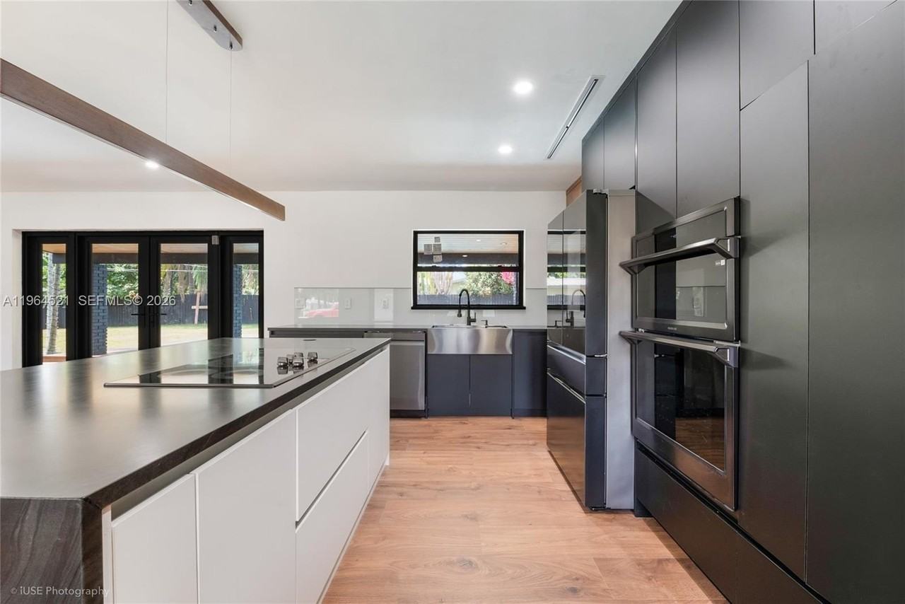 8270 Sw 130th St - Photo 4 of 18