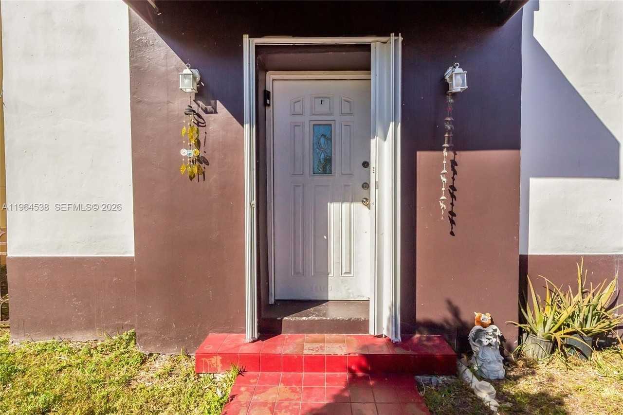 27100 Sw 121st Ct #0 - Photo 2 of 26