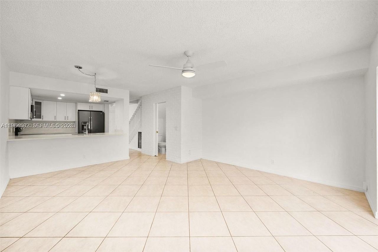 7041 Sw 42nd Pl - Photo 2 of 25