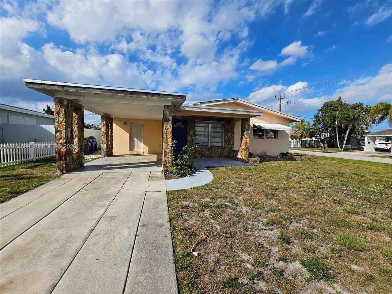 7501 Pierce St #0 - Photo 4 of 10