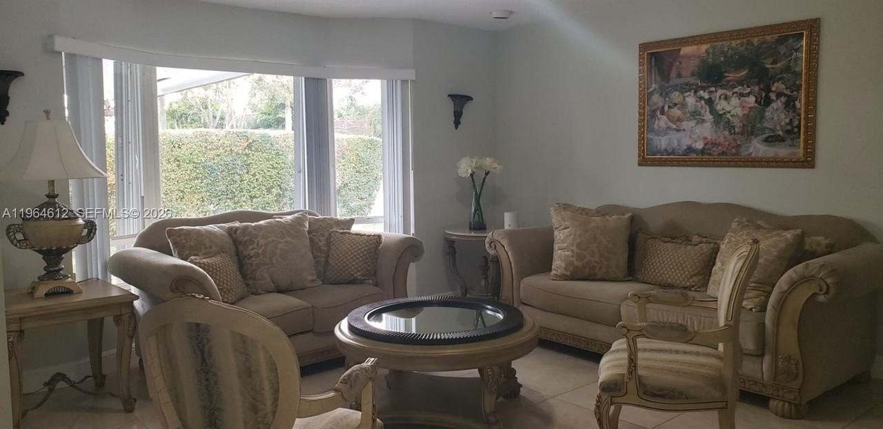 9835 Sw 56th St - Photo 3 of 23