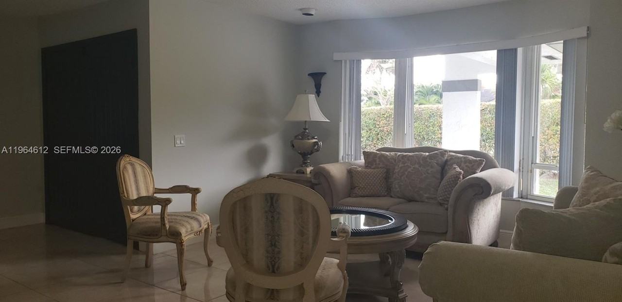 9835 Sw 56th St - Photo 4 of 23