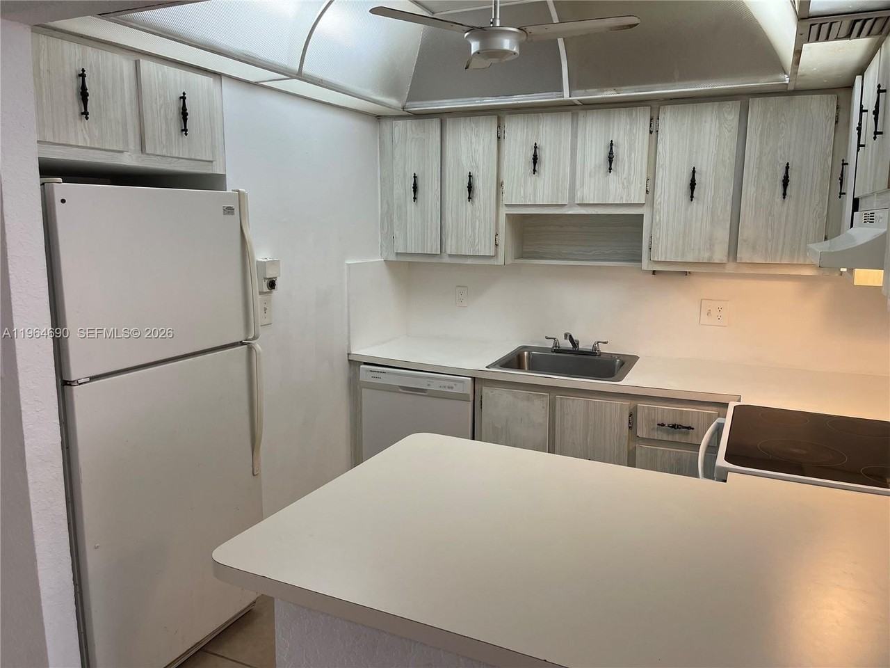 2017 Nw 46th Ave #A308 - Photo 6 of 17