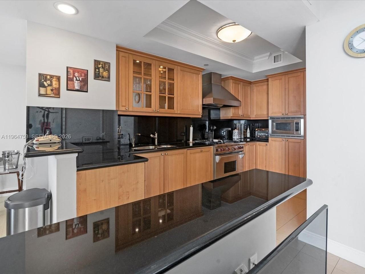 17875 Collins Ave #4405 - Photo 6 of 19