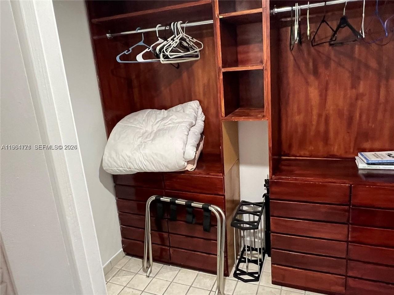 1342 Drexel Ave #202 - Photo 5 of 9