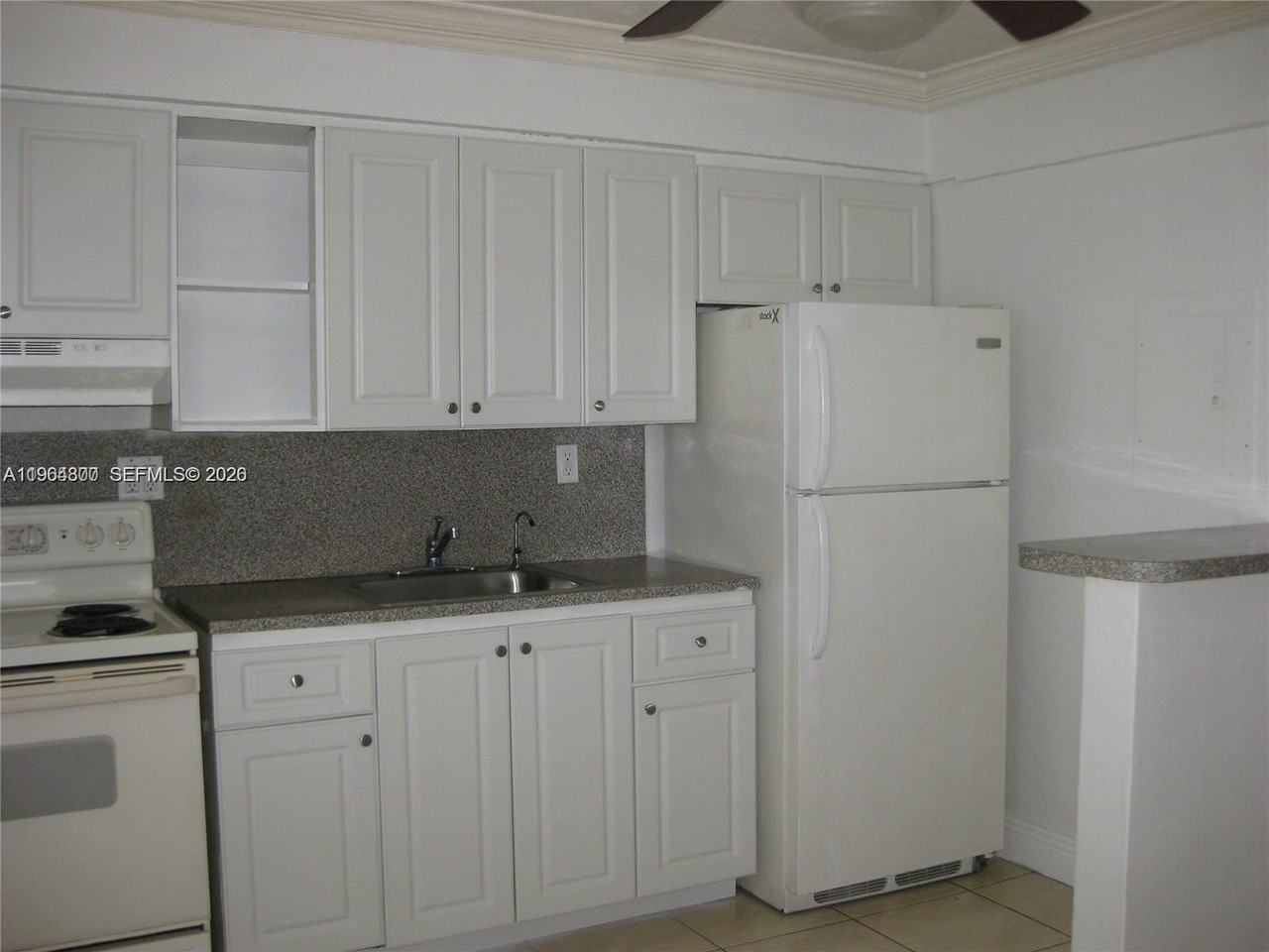 11 Sw 32nd Ave #1 - Photo 4 of 13