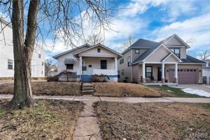 featured image of 7070 Winona Ave