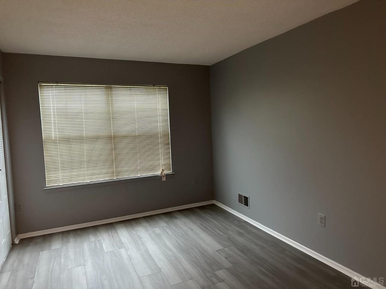 464 Northam Dr - Photo 7 of 15