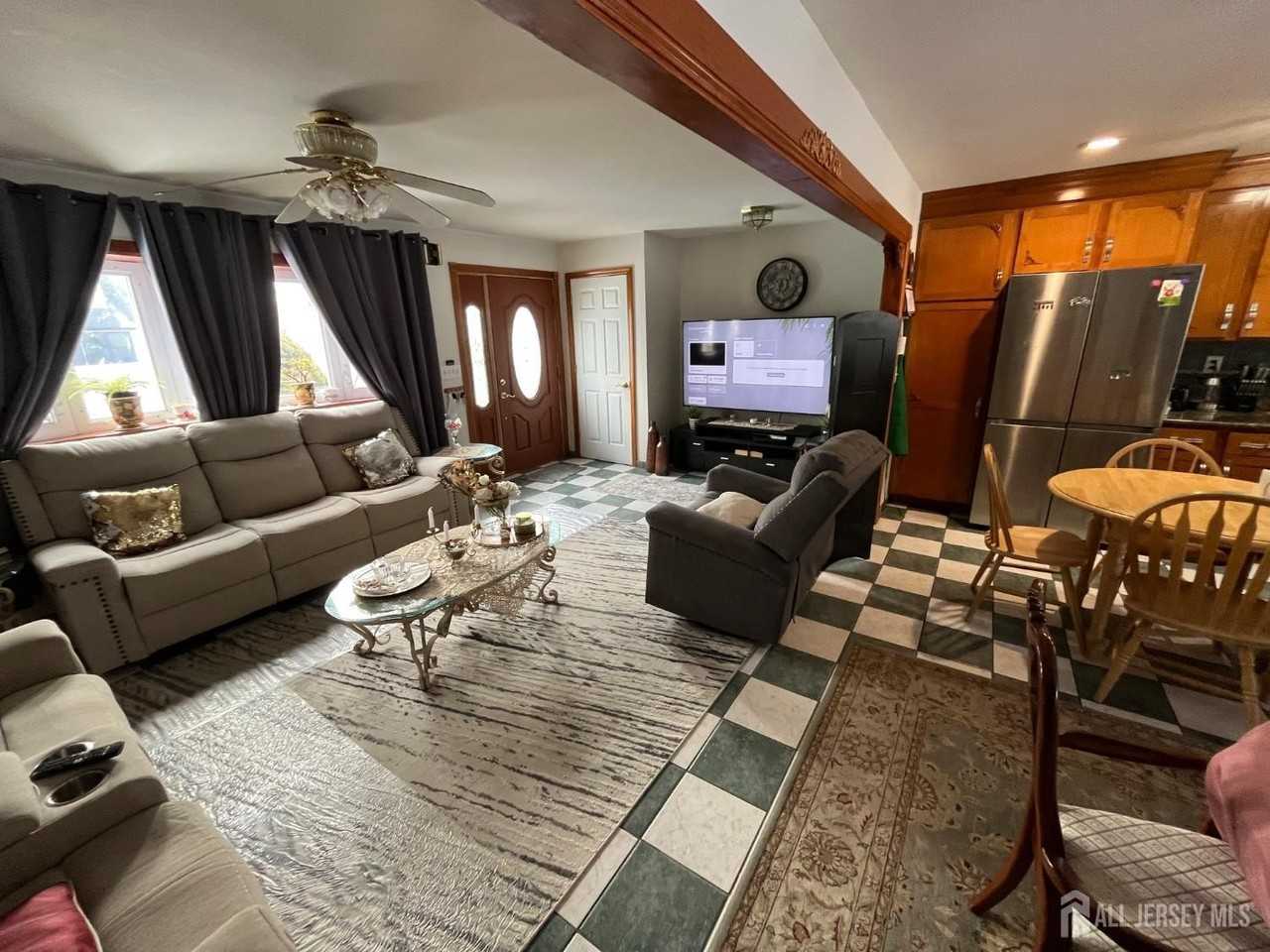 7 Sparta Ct - Photo 4 of 23