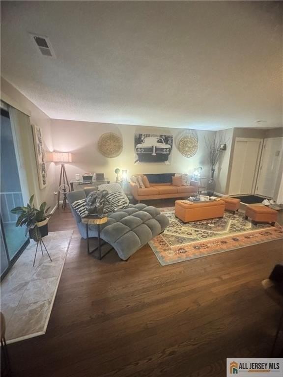 106 Edison Glen Ter #106 - Photo 3 of 11