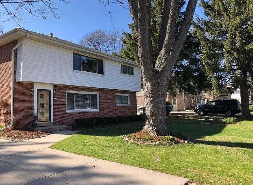 1531 N 116th St - Photo 2 of 17